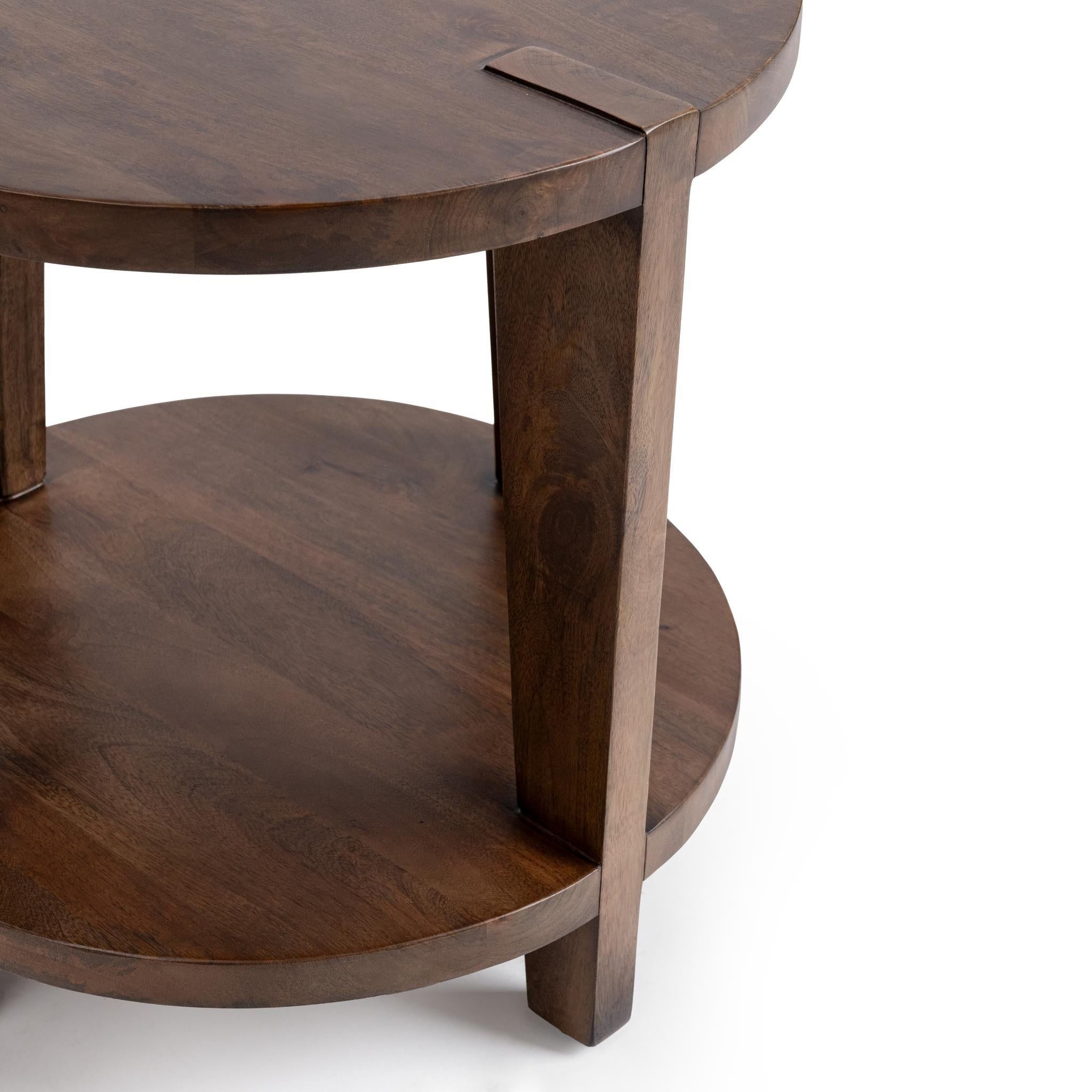 Alenna - Round Table