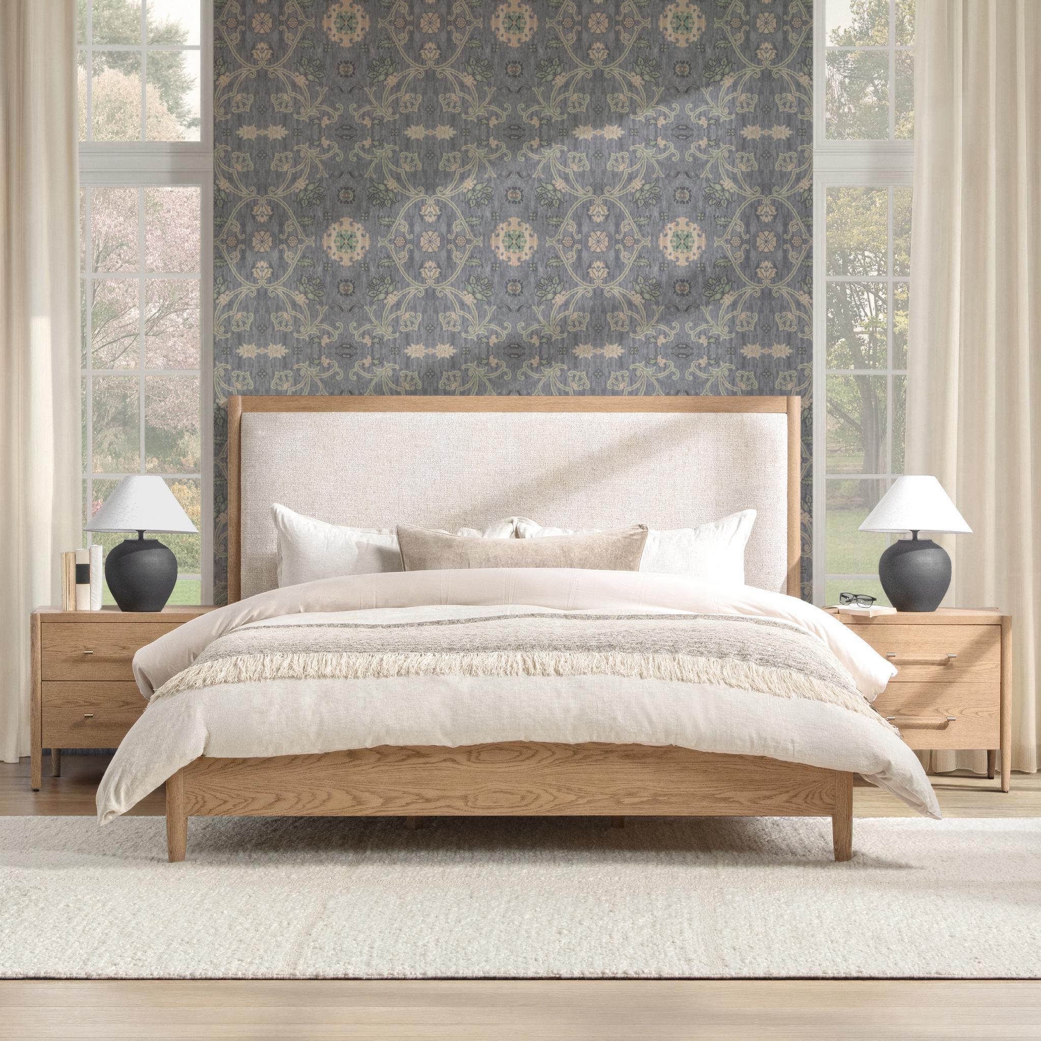 Alisen - Upholstered Bed